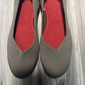 Size 10 gray Rothy’s flats